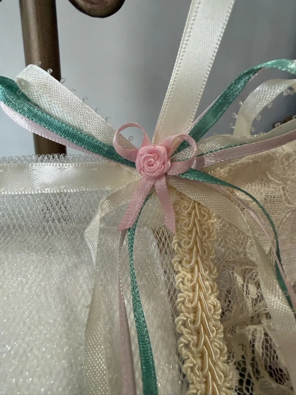 🌸 Hand Crafted Cream Lace Hand Towel and Toilet Paper Holder 🌸